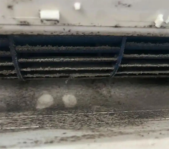 霍州空调吹的风有股烧焦味是怎么回事